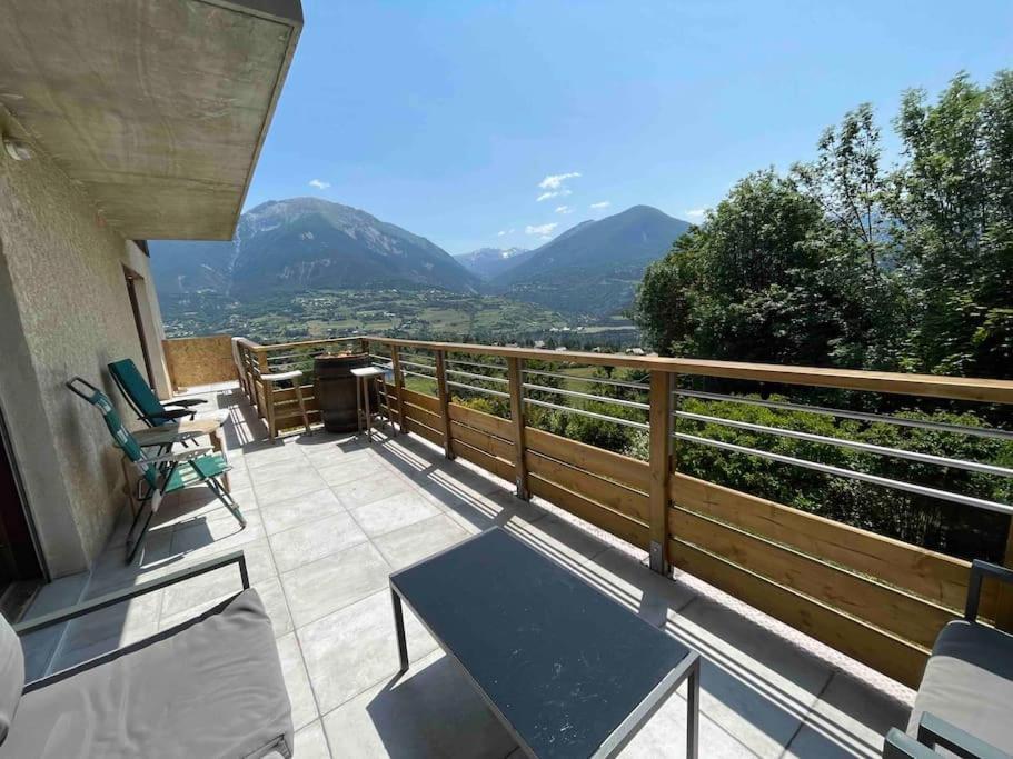 Gite Confort 15 Couchages, Vue Panoramique Montagne Hautes Alpes, Terrasses Embrun Exteriör bild