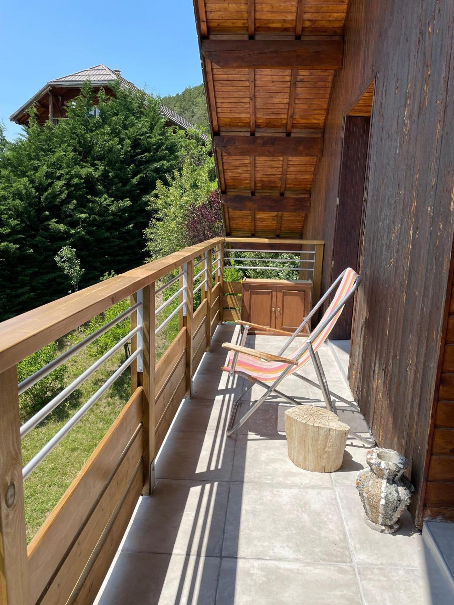 Gite Confort 15 Couchages, Vue Panoramique Montagne Hautes Alpes, Terrasses Embrun Exteriör bild