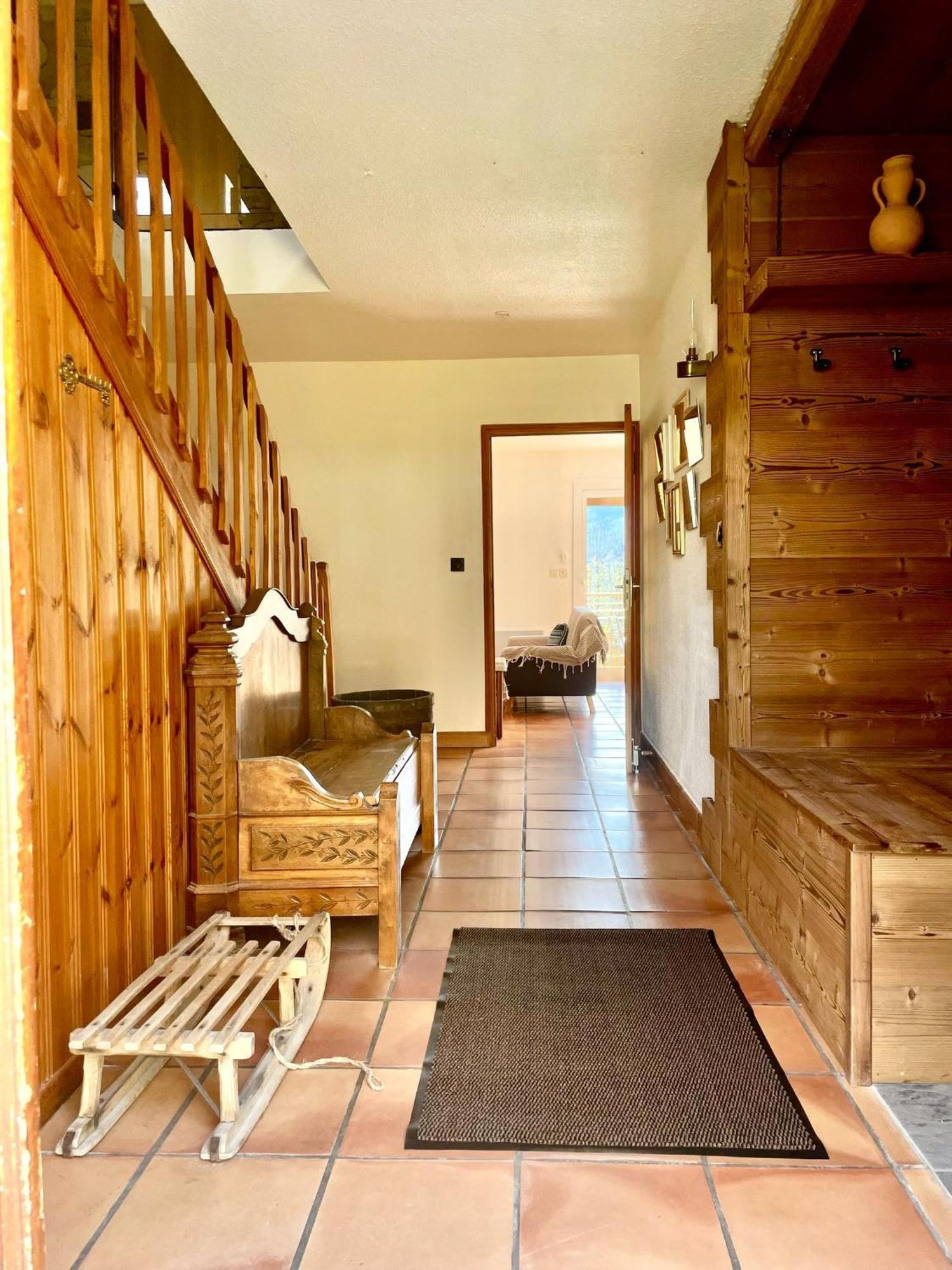 Gite Confort 15 Couchages, Vue Panoramique Montagne Hautes Alpes, Terrasses Embrun Exteriör bild
