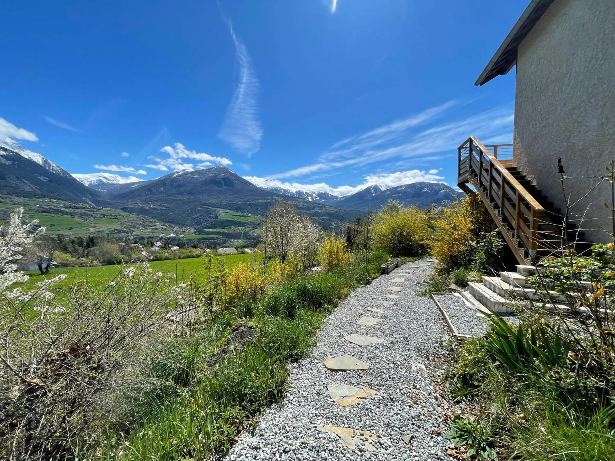 Gite Confort 15 Couchages, Vue Panoramique Montagne Hautes Alpes, Terrasses Embrun Exteriör bild