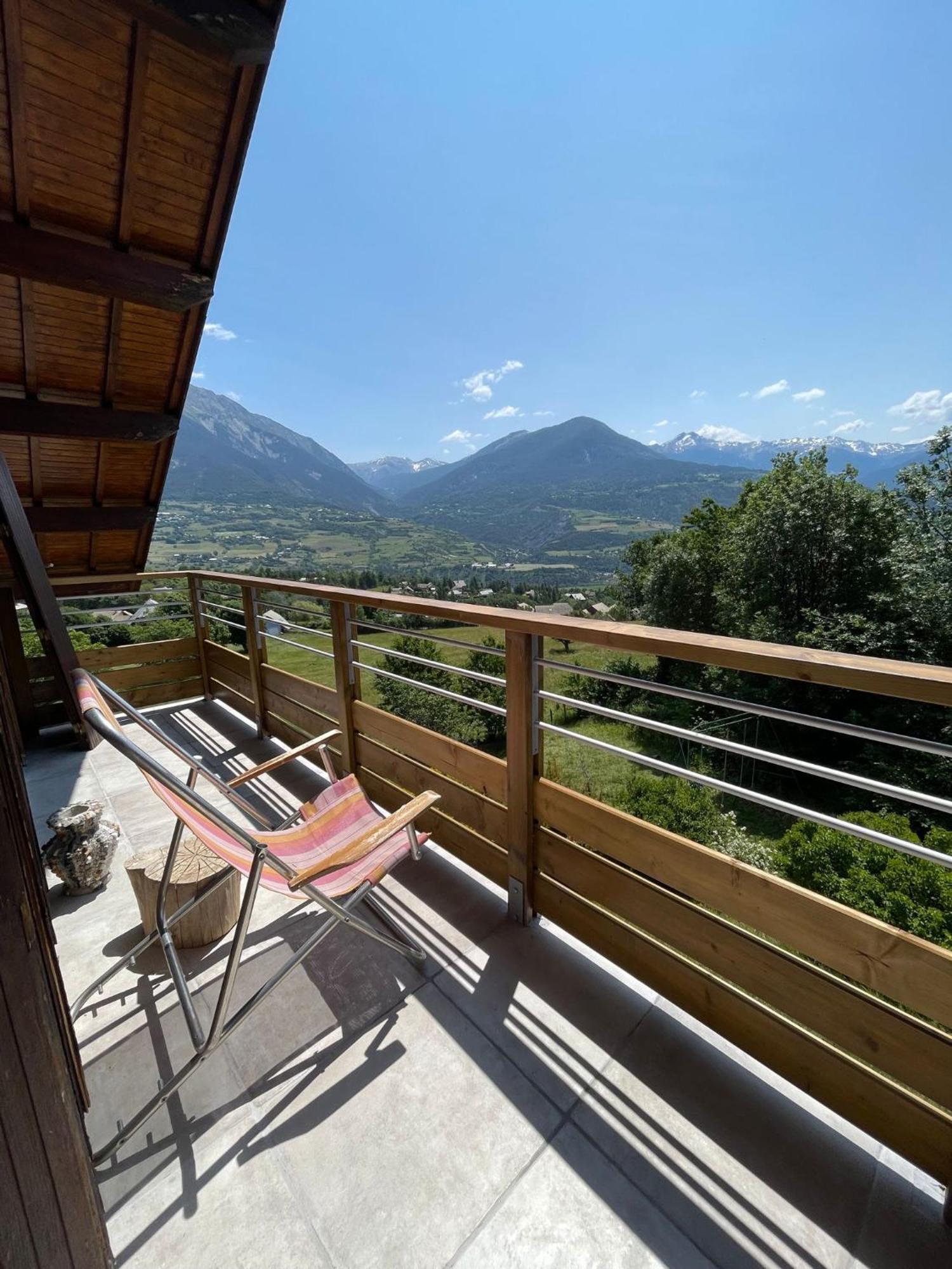 Gite Confort 15 Couchages, Vue Panoramique Montagne Hautes Alpes, Terrasses Embrun Exteriör bild